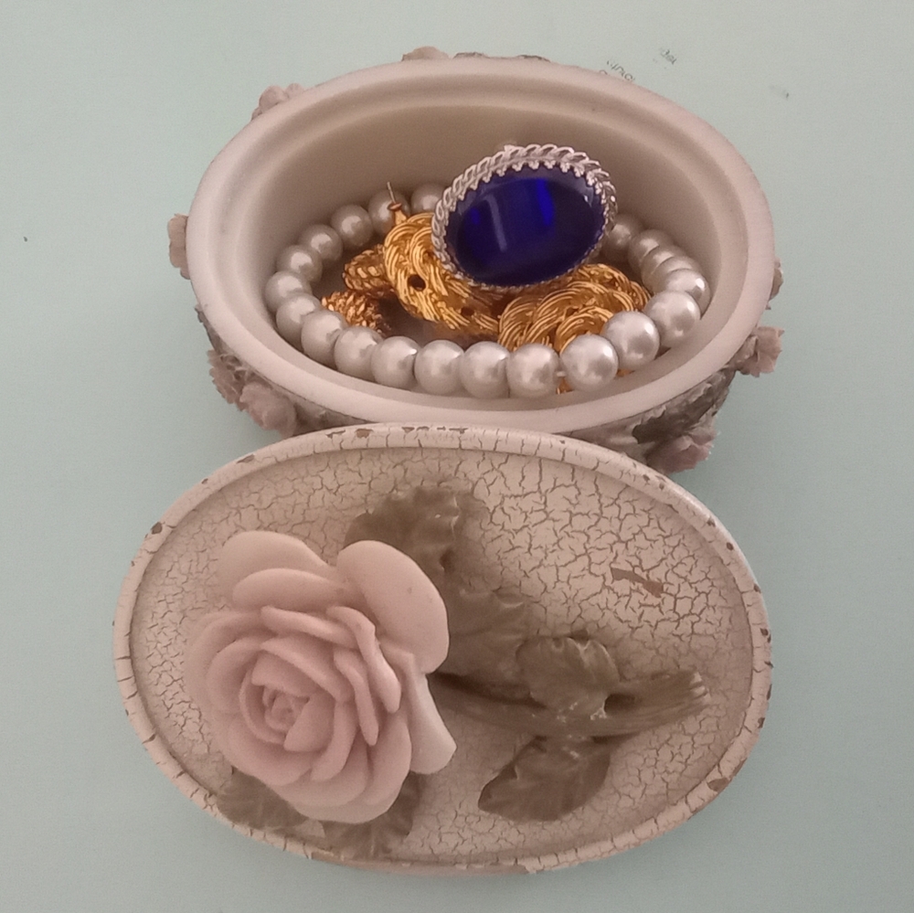 Vintage Ceramic Trinket Box